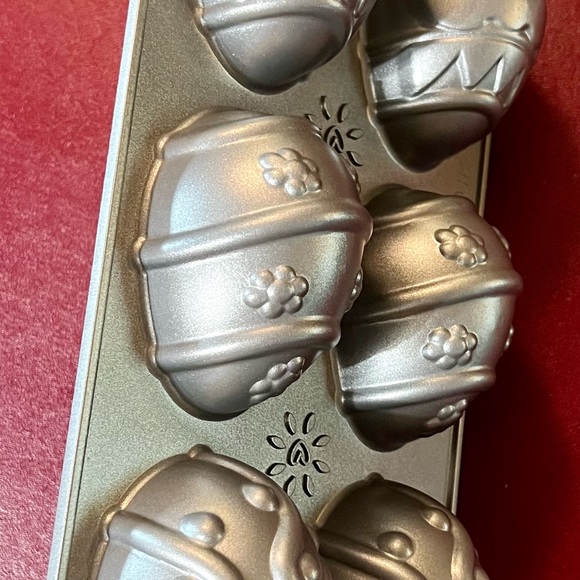 Easter egg muffin mold - Picture 4 of 6